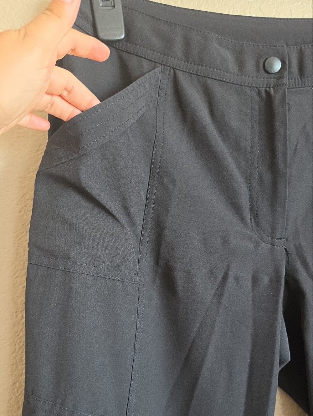 Zenergy By Chicos Black Zip Pocket Jogger Pants SZ 0.5 = 8 - Picture 8 of 14